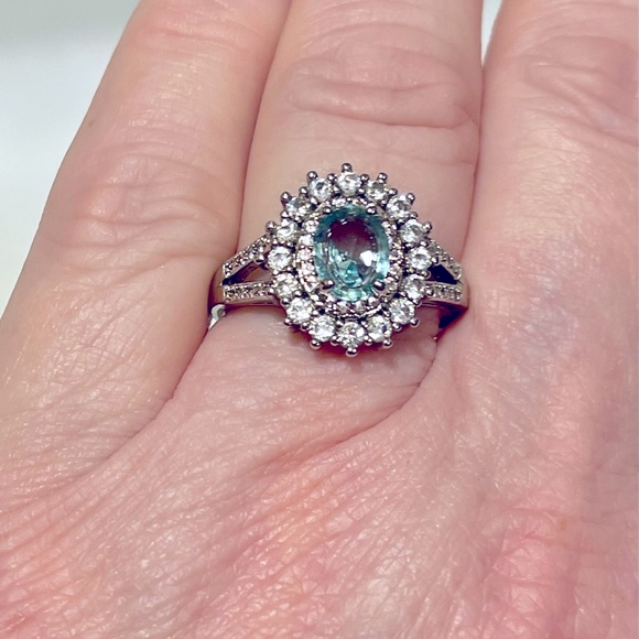 925 Sterling silver  & Aquamarine’ surrounded by 5A CZs stones - Picture 2 of 10